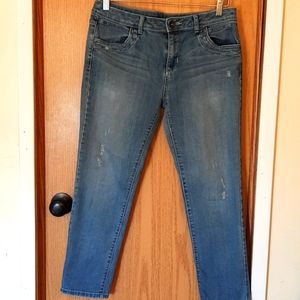 Simple Vera Cropped Jeans